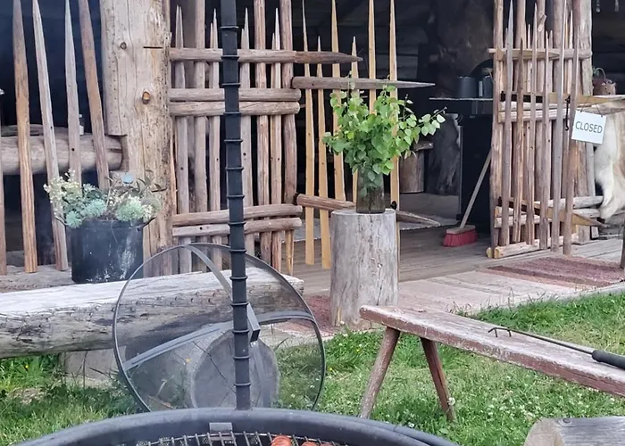 Aamiaismajoitus Ajakka 3*